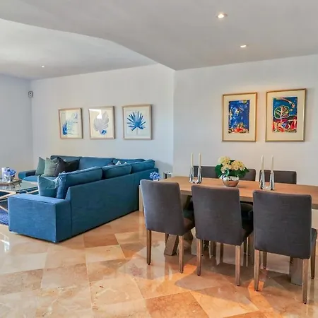 Fabulous In Elviria Hills Marbella