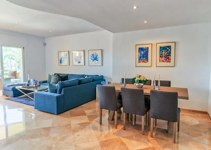 Fabulous In Elviria Hills Marbella