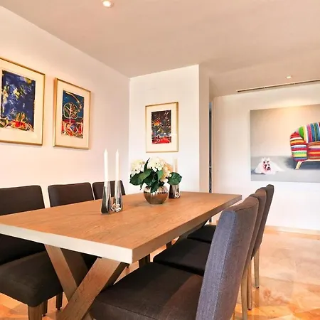 Fabulous In Elviria Hills Lejlighed Marbella